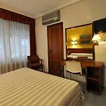 Hotel Aragón *