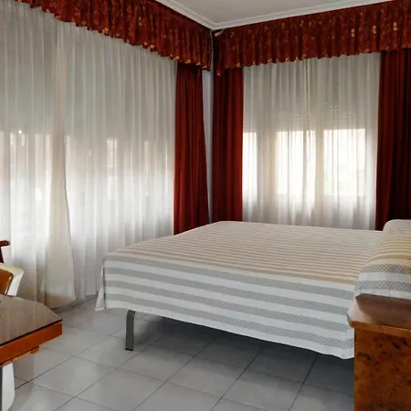 Aragon Hotel