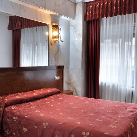 Hotel Aragon *