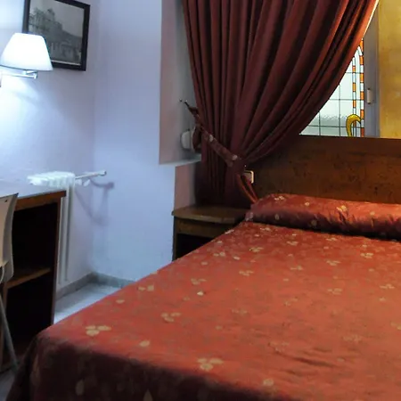Aragon Hotel