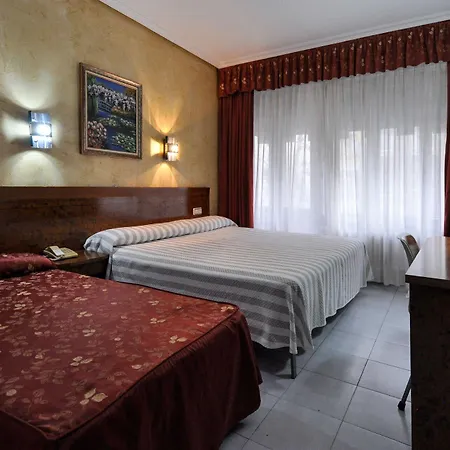 Aragon Hotel