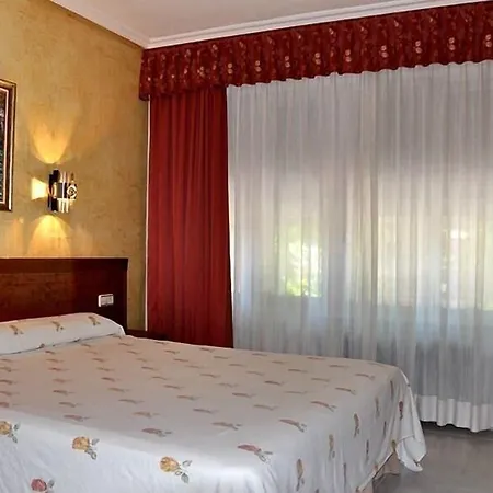 Aragon Hotel