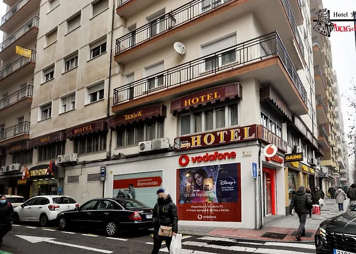 阿拉贡酒店 酒店 *