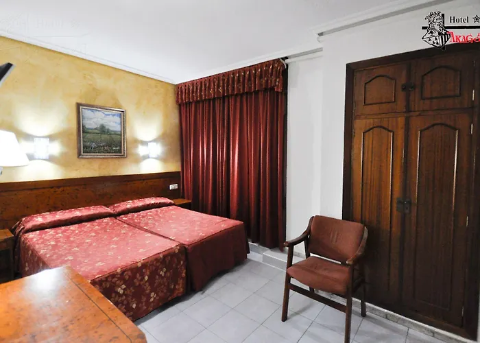 Aragon Hotel *